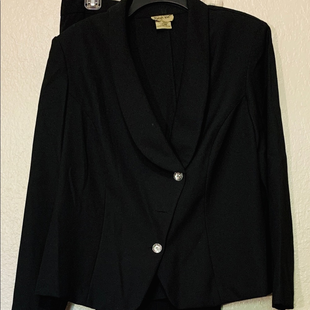 ***SOLD***       Women’s Midnight Velvet Pant Suit